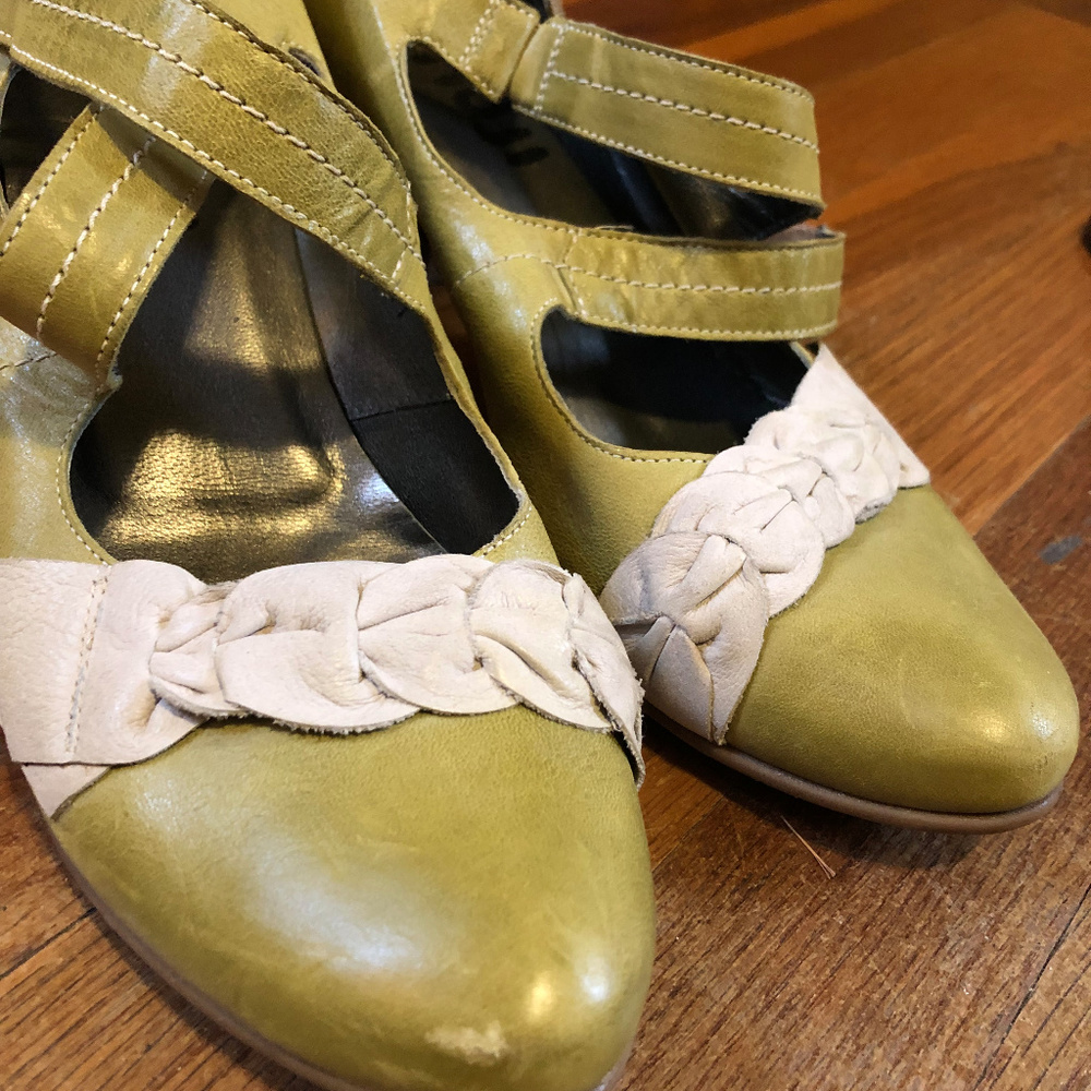 Fidji green heels